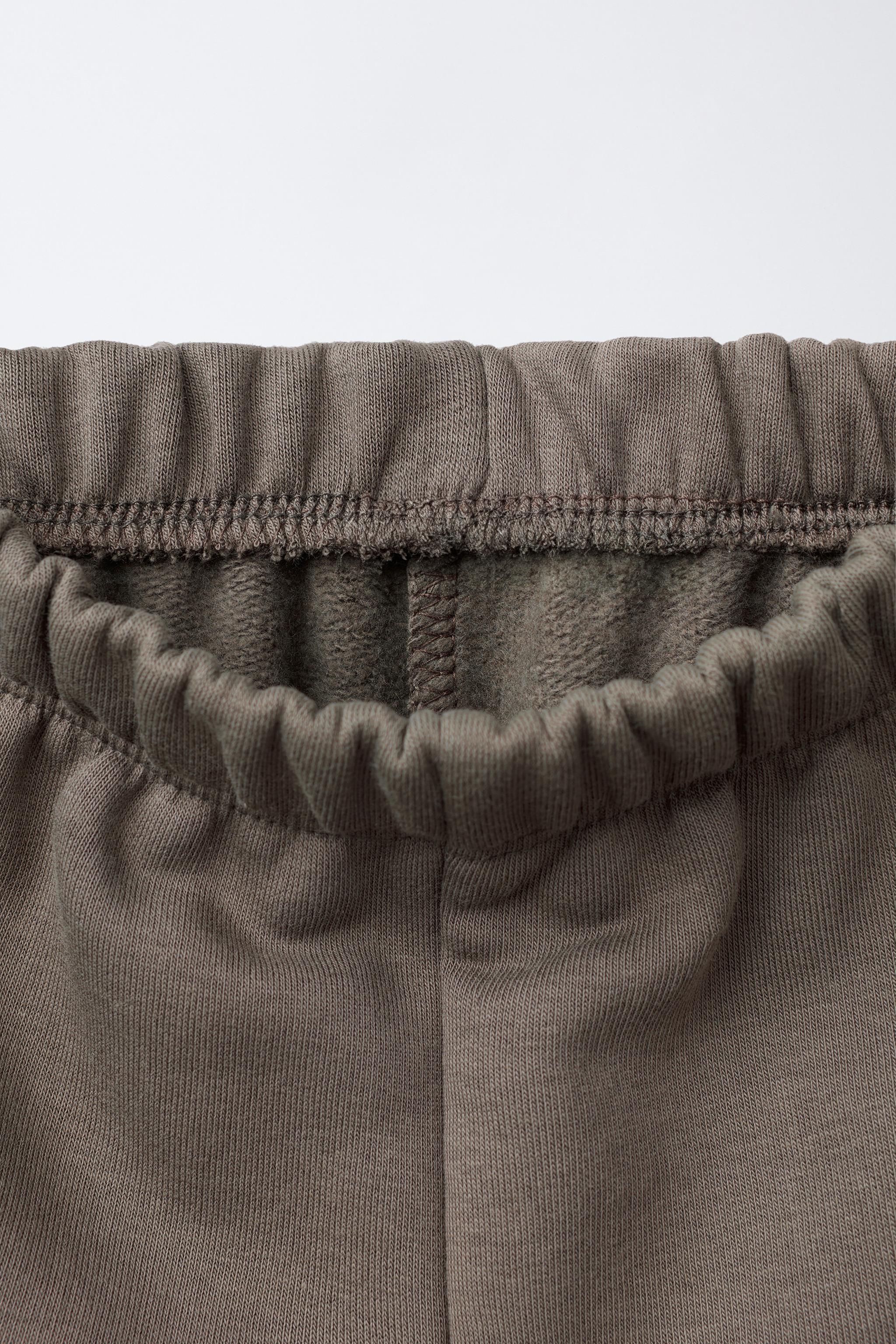 JOGGING SWEATSHIRT AND BASIC JOGGER PANTS SET WITH LABEL